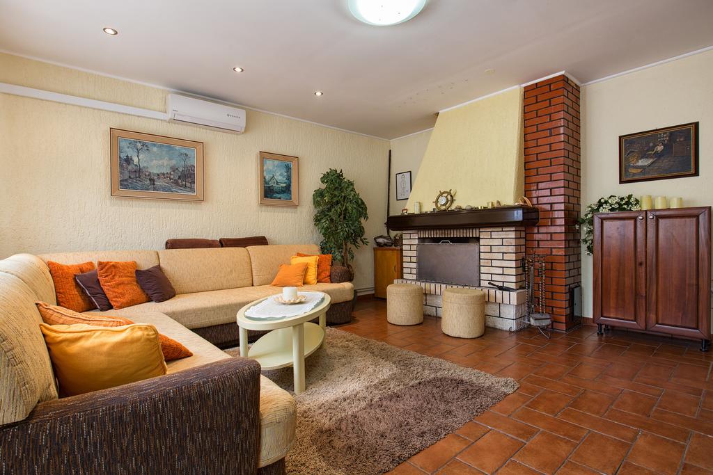 Holiday Villa Anna Primorski Dolac Exterior foto